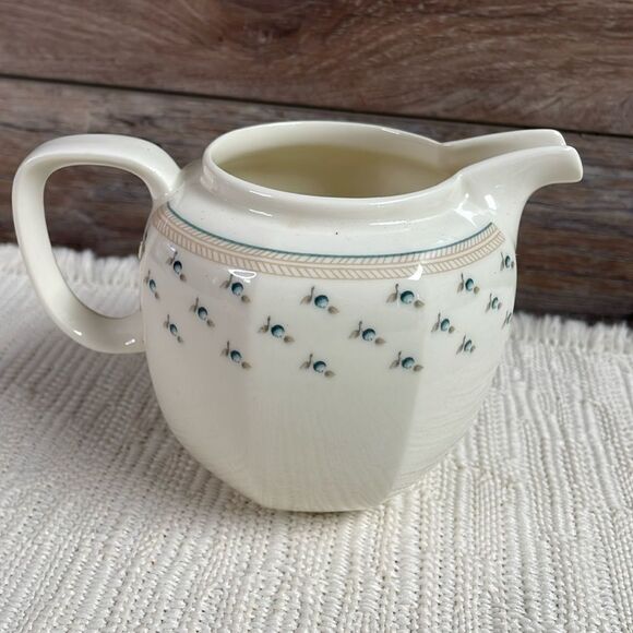 Wedgwood Ivory China Creamer Pitcher - Picture 1 of 6